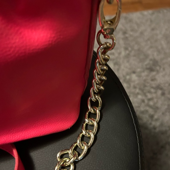 Betsey Johnson toggle bucket purse - Picture 4 of 5